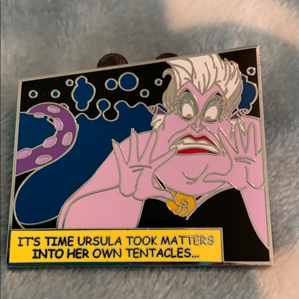 Disney Villain Comic Book pin